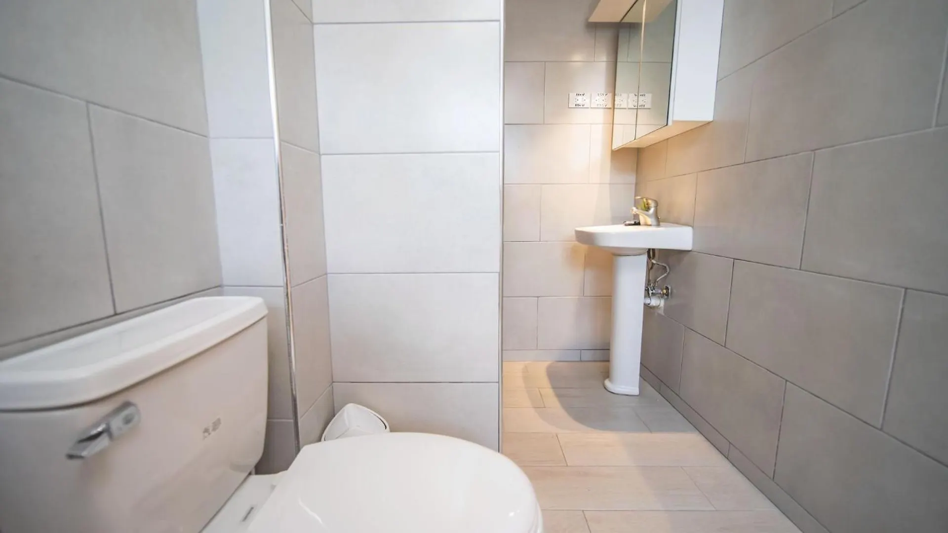 2Br Luxury Apartment In Heart Of Nightlife Area